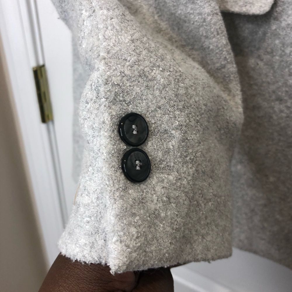 Zara wool blend 2 button grey blazer suit jacket, size 44 - Picture 2 of 15